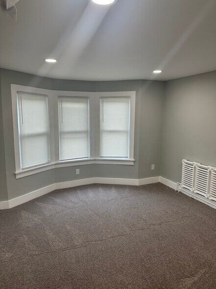 More Photos Of 607-609 Northampton St, Easton Apartments For Sale