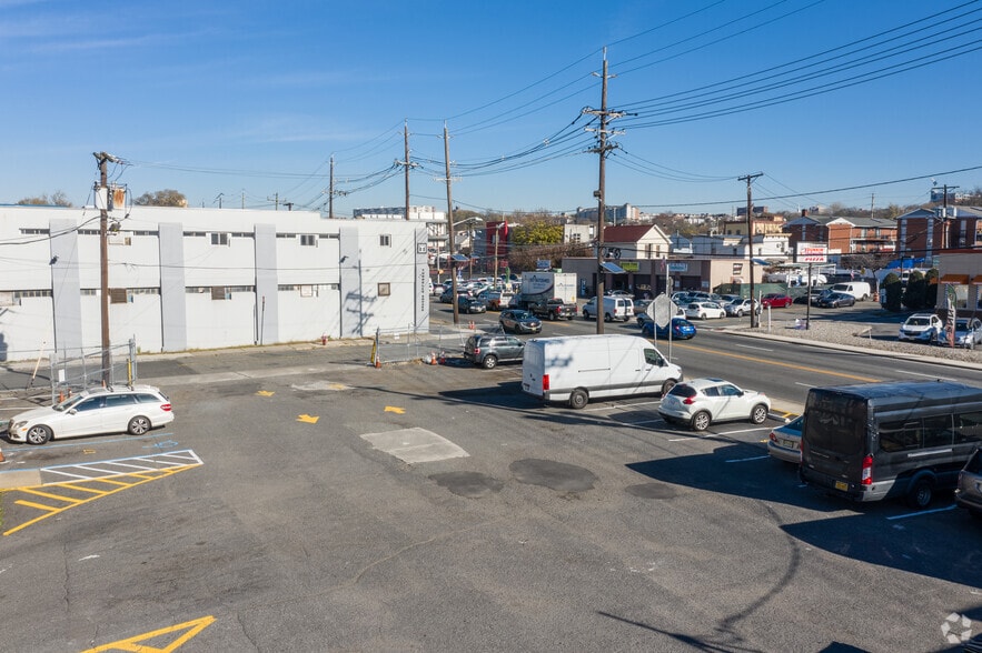 More Photos Of 2001 42nd St, North Bergen Manufacturing For Lease