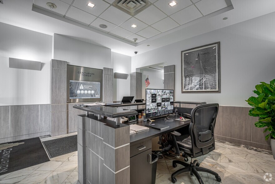 More Photos Of 1601 Forum Pl, West Palm Beach Office For Lease