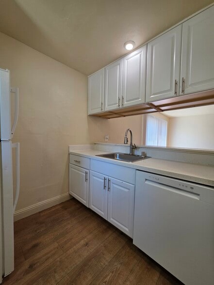 More Photos Of 541-553 Admiral Callaghan Ln, Vallejo Apartments For Sale