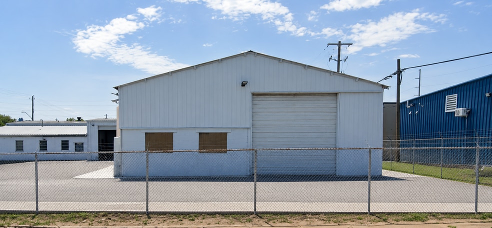 More Photos Of 3728 Airport Hwy, Birmingham Industrial For Lease
