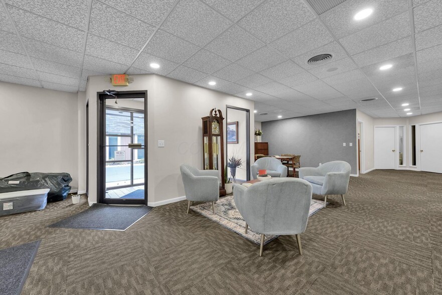 More Photos Of 444-454 E Center St, Marion Office For Sale