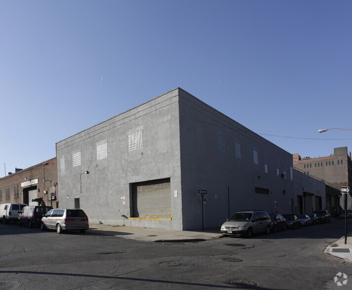 More Photos Of 50 Gold St, Brooklyn Warehouse For Lease