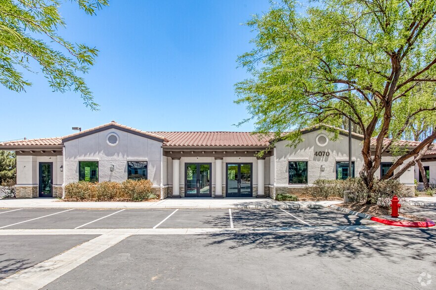 More Photos Of 4070 E Russell Rd, Las Vegas Office For Sale