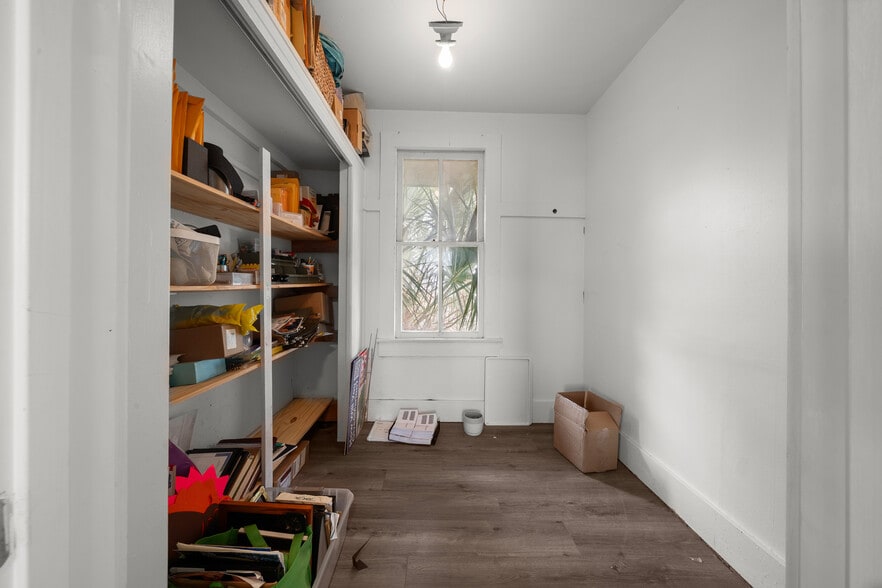 More Photos Of 98 NE 9th St, Ocala Unknown For Lease