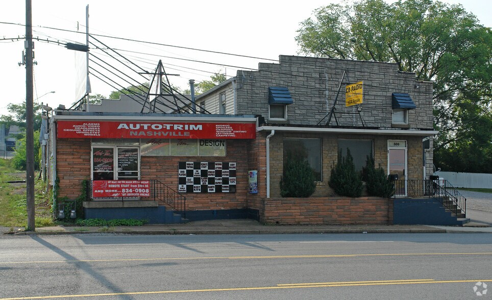 More Photos Of 606 Fesslers Ln, Nashville Auto Repair For Lease