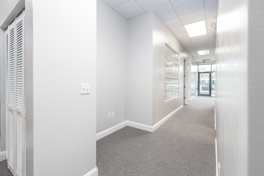 More Photos Of 12276 San Jose Blvd, Jacksonville Office For Sale