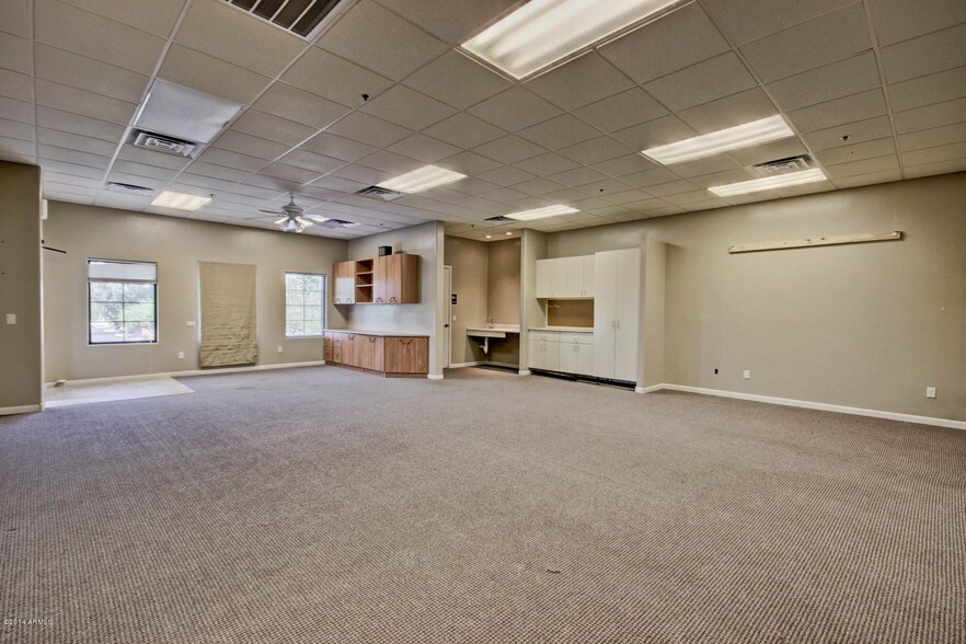 More Photos Of 16853 E Palisades Blvd, Fountain Hills Office For Lease