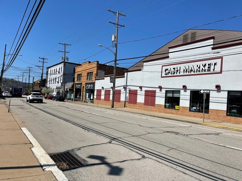 More Photos Of 1017 4th Ave, Coraopolis Supermarket For Lease