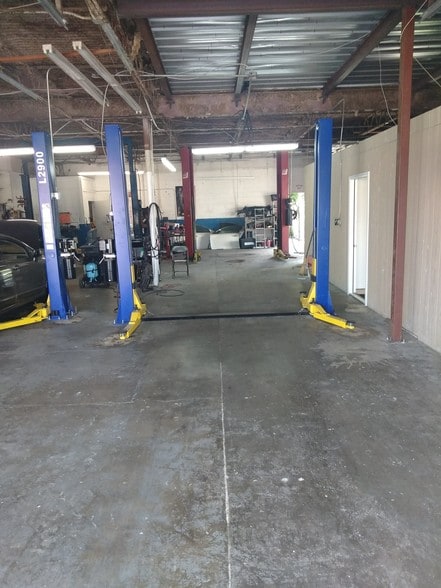 More Photos Of 2116 Fry Rd, Houston Auto Repair For Sale