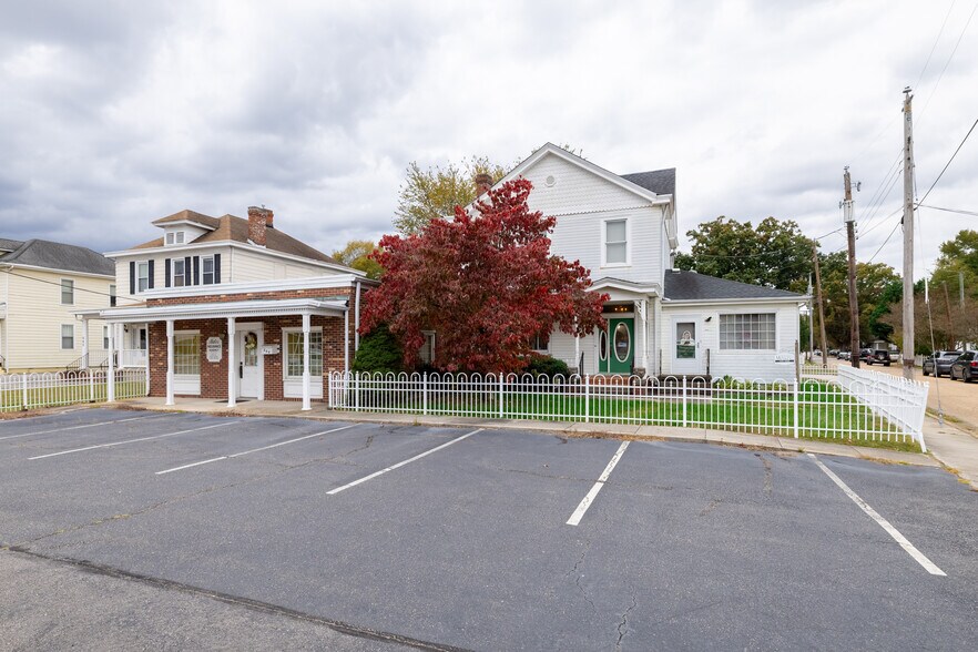 More Photos Of 664 Boulevard, Colonial Heights Office For Sale