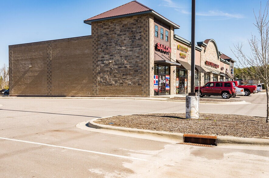 More Photos Of 101-129 Great Ln, Raeford Storefront Retail Office For Lease