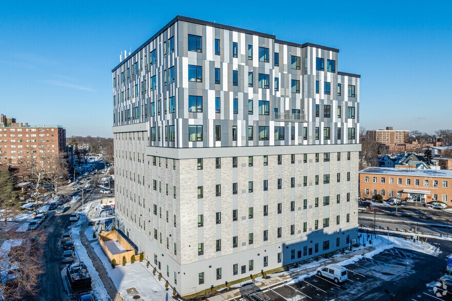 More Photos Of 55 Washington St, East Orange Apartments For Sale