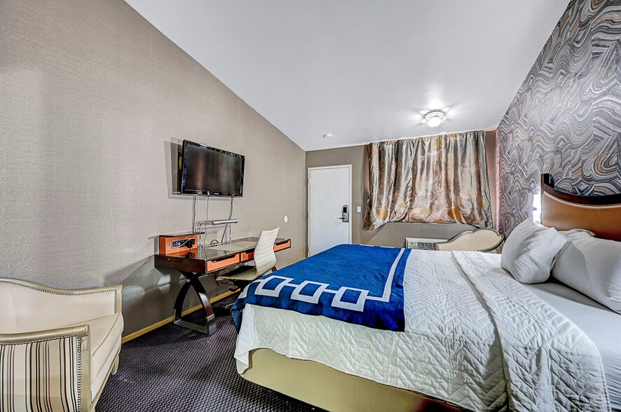 More Photos Of 2855 Fremont St, Las Vegas Hotel For Sale