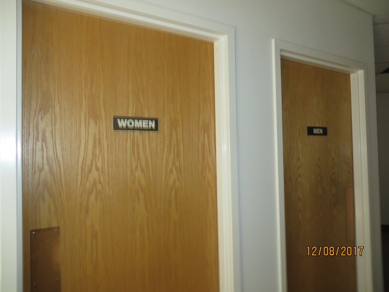 More Photos Of 700 W Metro Park, Rochester Coworking Space