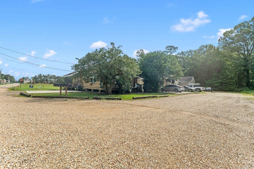 More Photos Of 44528 Tiffany Lynn Ct, Hammond Apartments For Sale