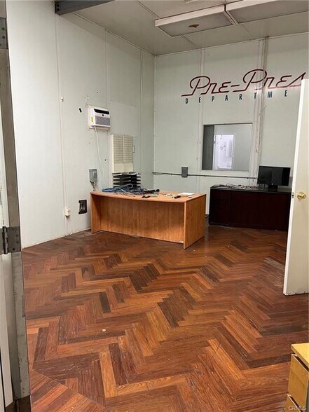 More Photos Of 414 W Florence Ave, Inglewood Warehouse For Sale