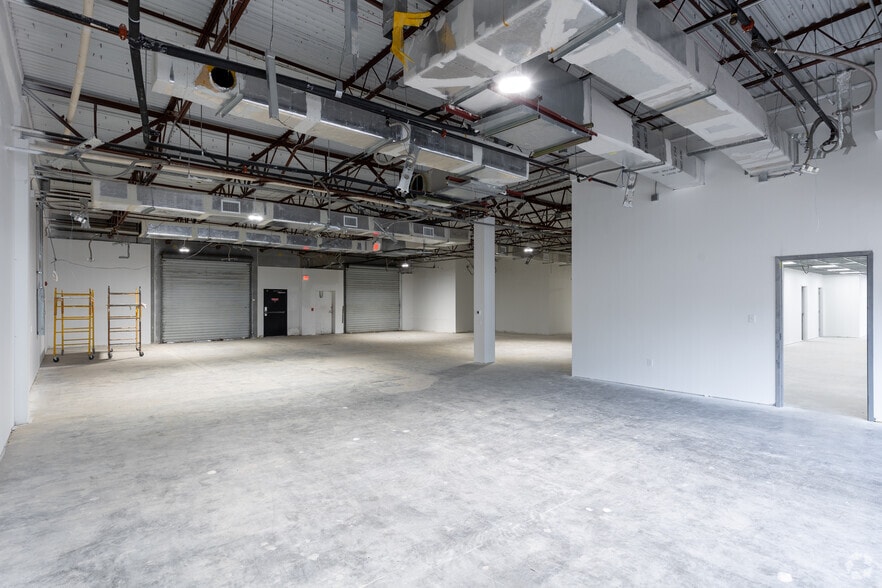 More Photos Of 7600 Southland Blvd, Orlando Unknown For Lease