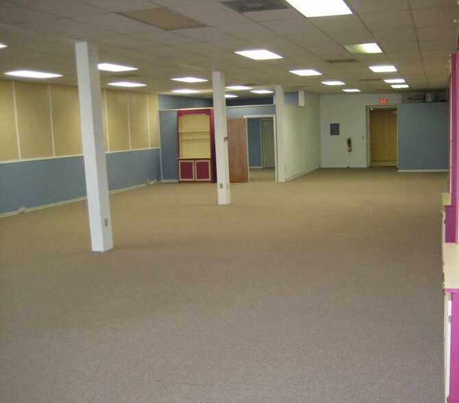 More Photos Of 61-65 E Main St, Westminster Office For Lease
