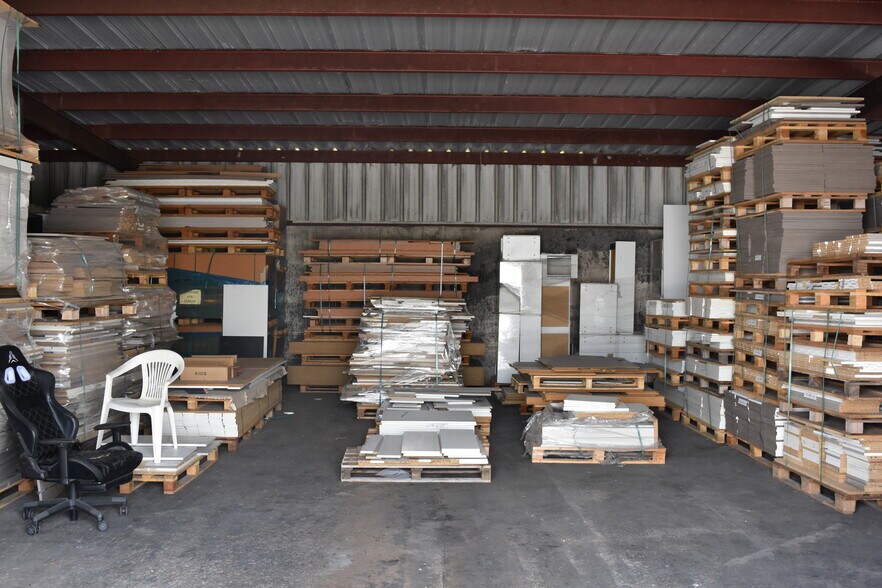 More Photos Of 1890 Starkey Rd, Largo Warehouse For Lease