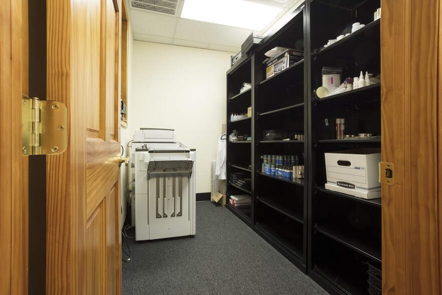 More Photos Of 216 Congers Rd, New City Office For Sale