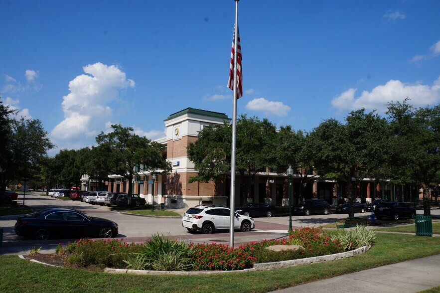 More Photos Of 8 N Main St, Kingwood Unknown For Lease