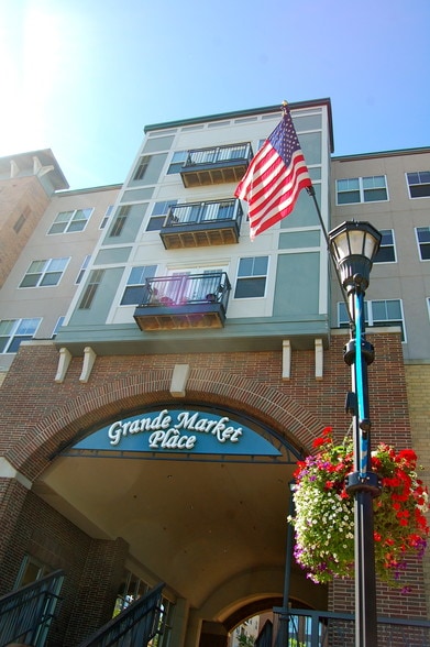 More Photos Of 12700 Nicollet Ave, Burnsville Apartments For Lease