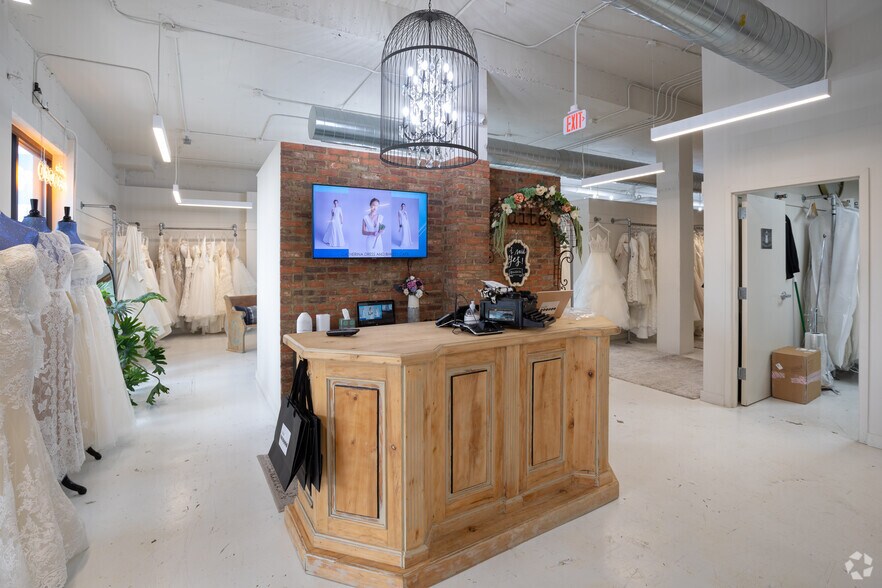 More Photos Of 2285 Peachtree Rd NE, Atlanta Apartments For Lease