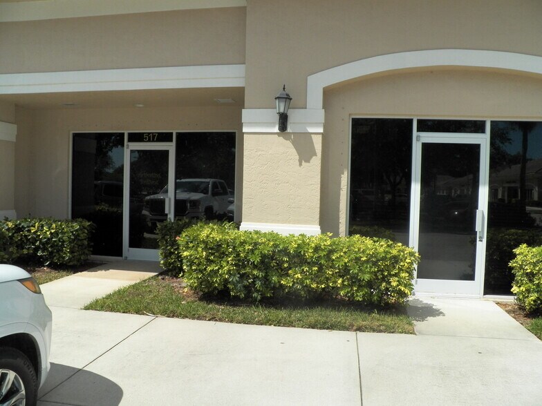 More Photos Of 515-525 SE Central Pky, Stuart Office For Sale