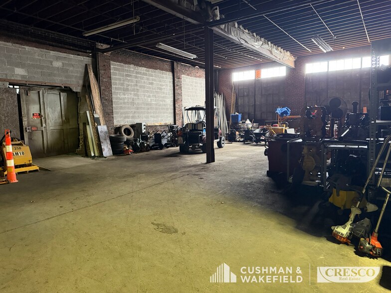 More Photos Of 201 Williams St, Elyria Warehouse For Sale