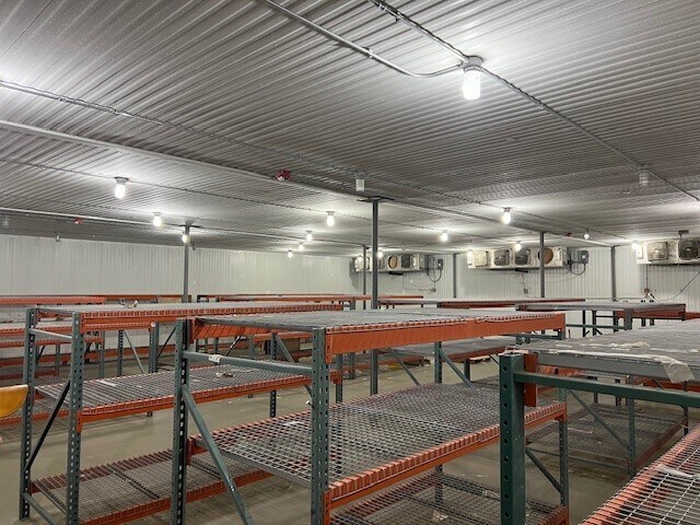 More Photos Of 4110 N Hainje Ave, Sioux Falls Refrigeration Cold Storage For Lease