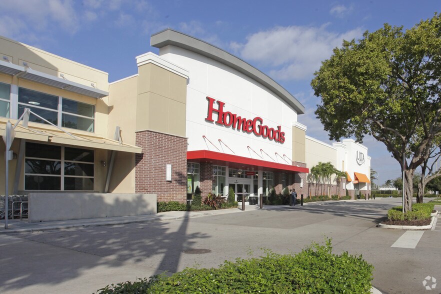 More Photos Of 2411-2431 N Federal Hwy, Pompano Beach Freestanding For Lease