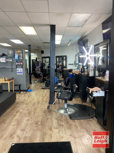 More Photos Of 20941 E Smoky Hill Rd, Centennial General Retail For Lease