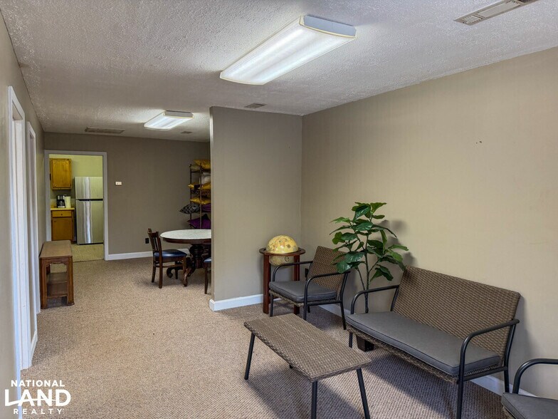 More Photos Of SR-5 S, Marion General Retail For Sale