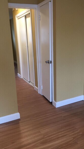 More Photos Of 2016 Woodlynne Ave, Oaklyn Apartments For Sale