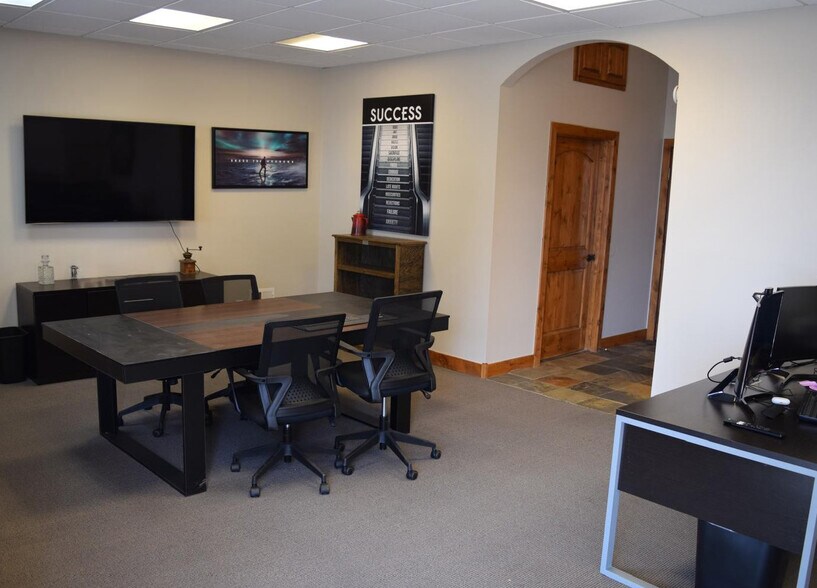More Photos Of 308 Mountain View Dr, Johnstown Warehouse For Sale