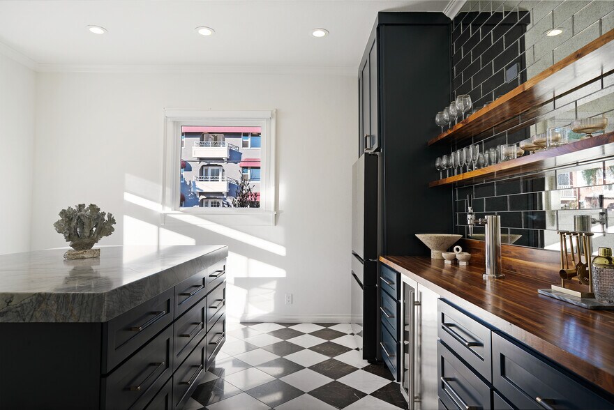 More Photos Of 2368 2nd Ave, San Diego Office Residential For Sale