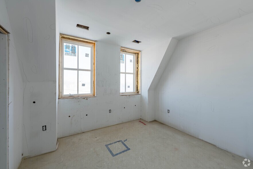 More Photos Of 421 T St NW, Washington Apartments For Sale