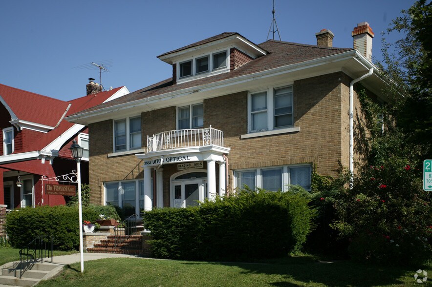 Primary Photo Of 3552 E Layton Ave, Cudahy Office For Lease