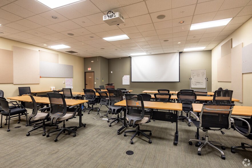 More Photos Of 1717 W Collins Ave, Orange Manufacturing For Sale