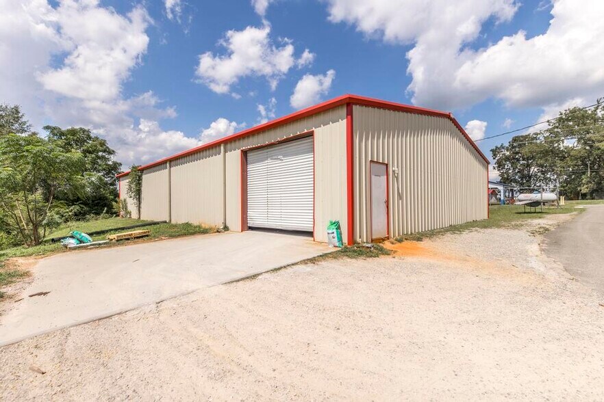 More Photos Of 3260 GA Highway 26 E, Montezuma Truck Stop For Sale