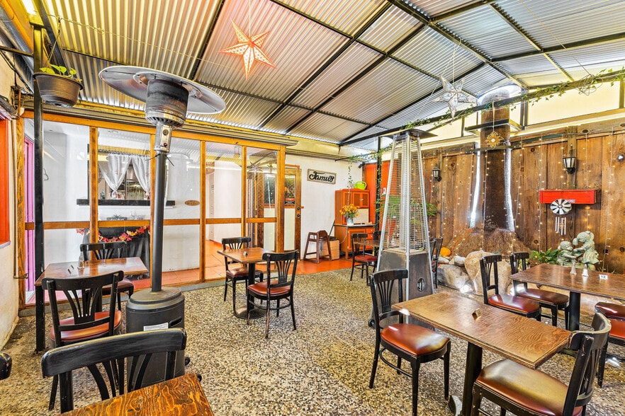 More Photos Of 21245 E Cliff Dr, Santa Cruz Storefront Retail Office For Lease