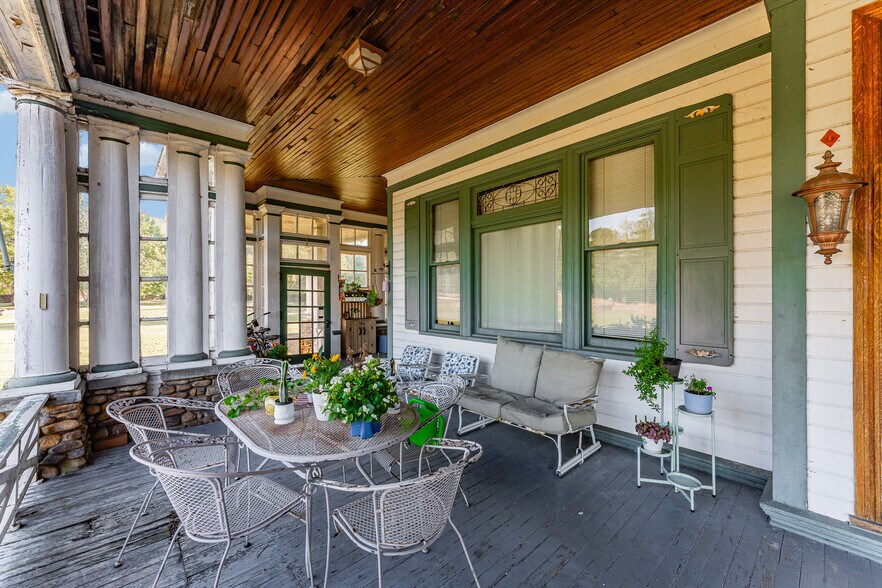 More Photos Of 1266 National Pike, Hopwood Apartments For Sale