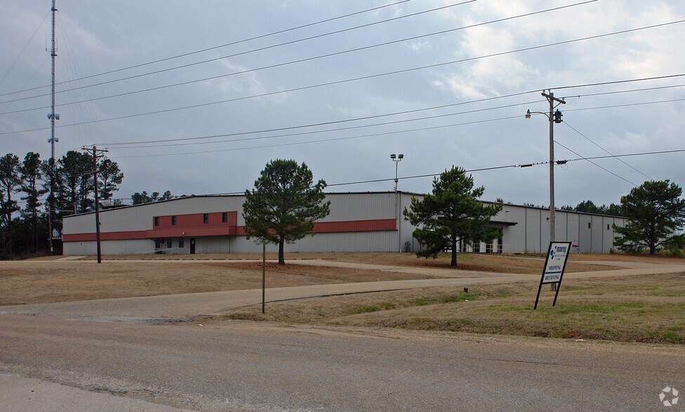 Primary Photo Of 400 E Industrial Park Rd, Holly Springs Manufacturing For Lease