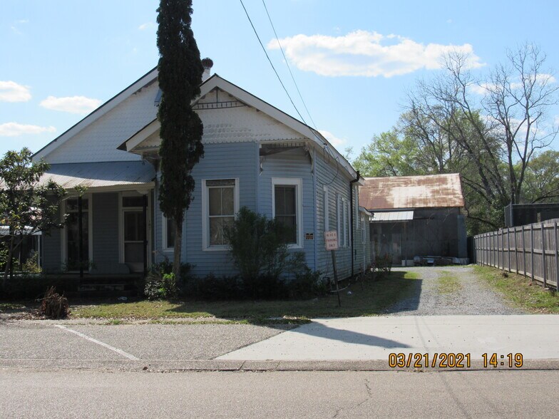 More Photos Of 210 W Oak St, Amite Restaurant For Sale