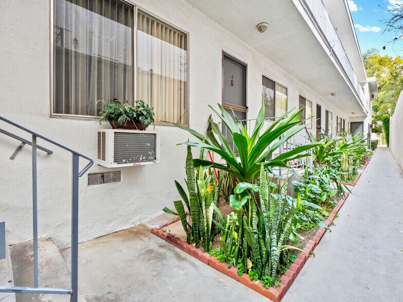 More Photos Of 350 W Wilson Ave, Glendale Apartments For Sale