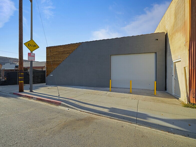 More Photos Of 2215 Randolph St, Huntington Park Manufacturing For Sale