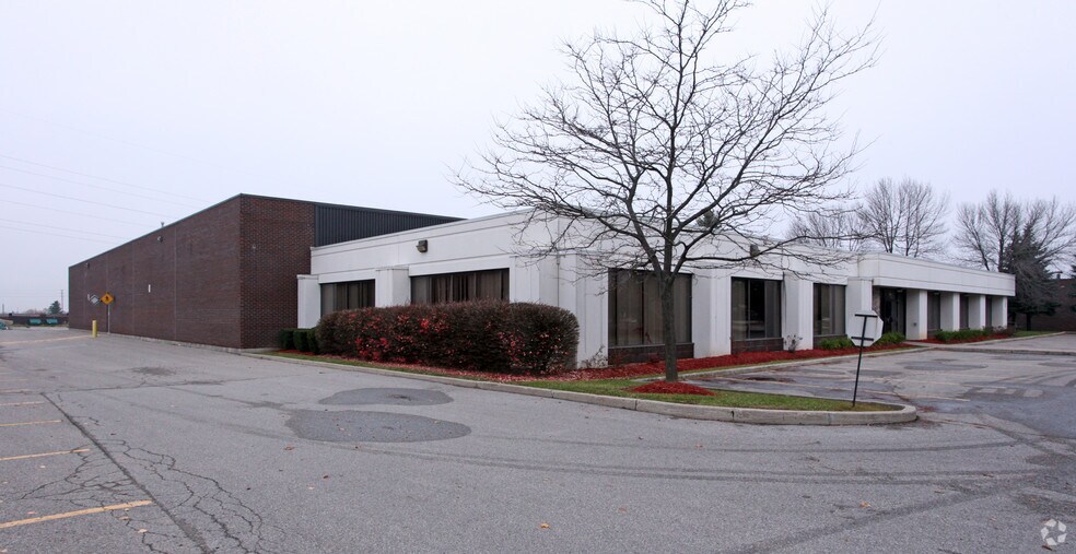 More Photos Of 331 Amber St, Markham Manufacturing For Lease