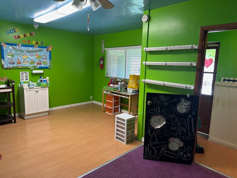 More Photos Of 2100 E Lambert Rd, La Habra Contractor Storage Yard For Sale