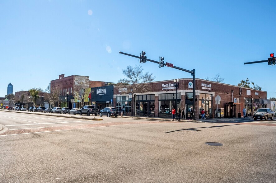 More Photos Of 1740-1744 N Main St, Jacksonville Storefront For Lease